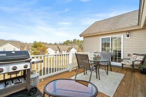 154 Hall Road Fremont NH 03044