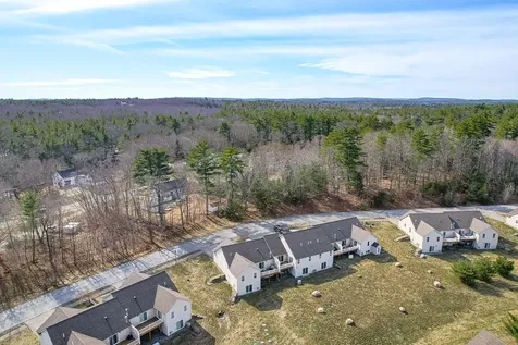 154 Hall Road Fremont NH 03044