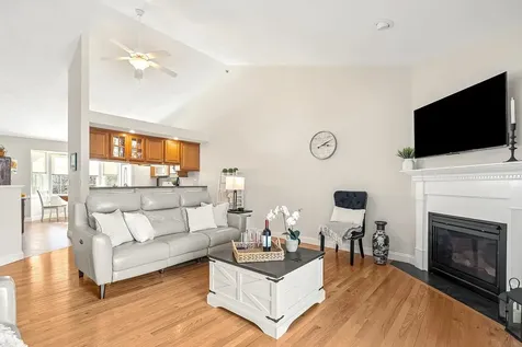 154 Hall Road Fremont NH 03044