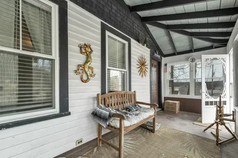 31 Pine Street Wolfeboro NH 03894-0000