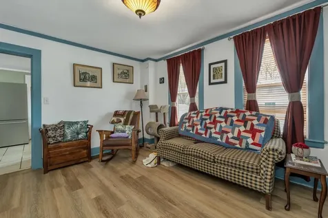 31 Pine Street Wolfeboro NH 03894-0000