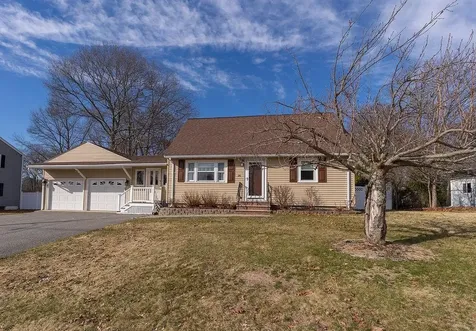 20 Colonial Drive Salem NH 03079