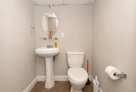 20 Colonial Drive Salem NH 03079