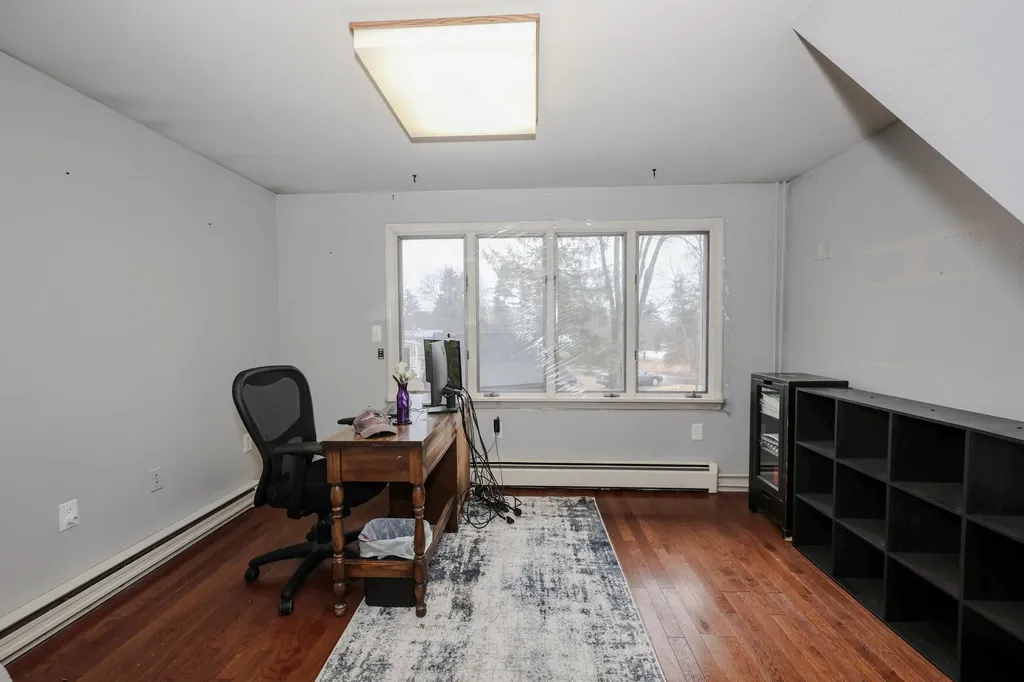 10 Martha Drive Derry NH 03038