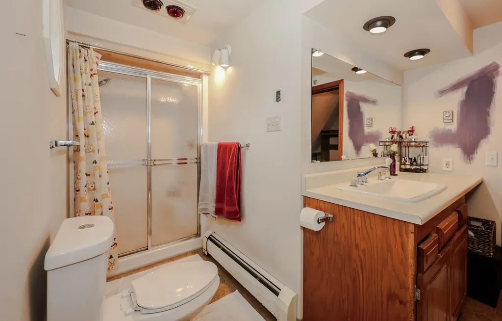 10 Martha Drive Derry NH 03038