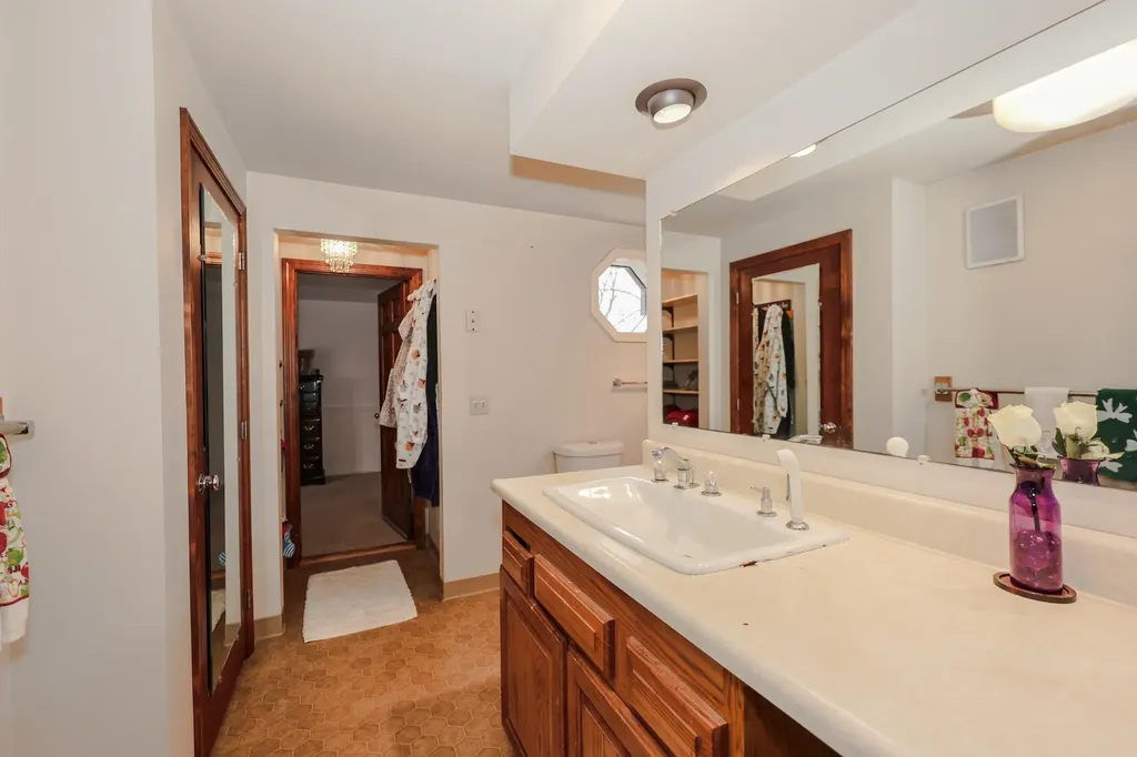 10 Martha Drive Derry NH 03038