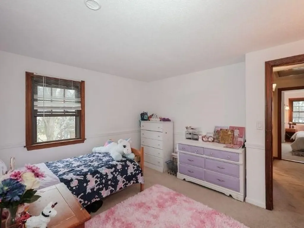 10 Martha Drive Derry NH 03038