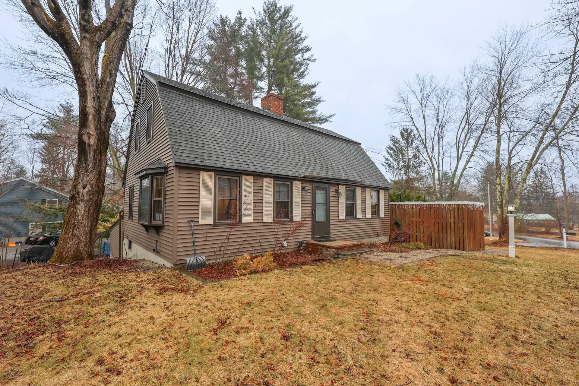 10 Martha Drive Derry NH 03038