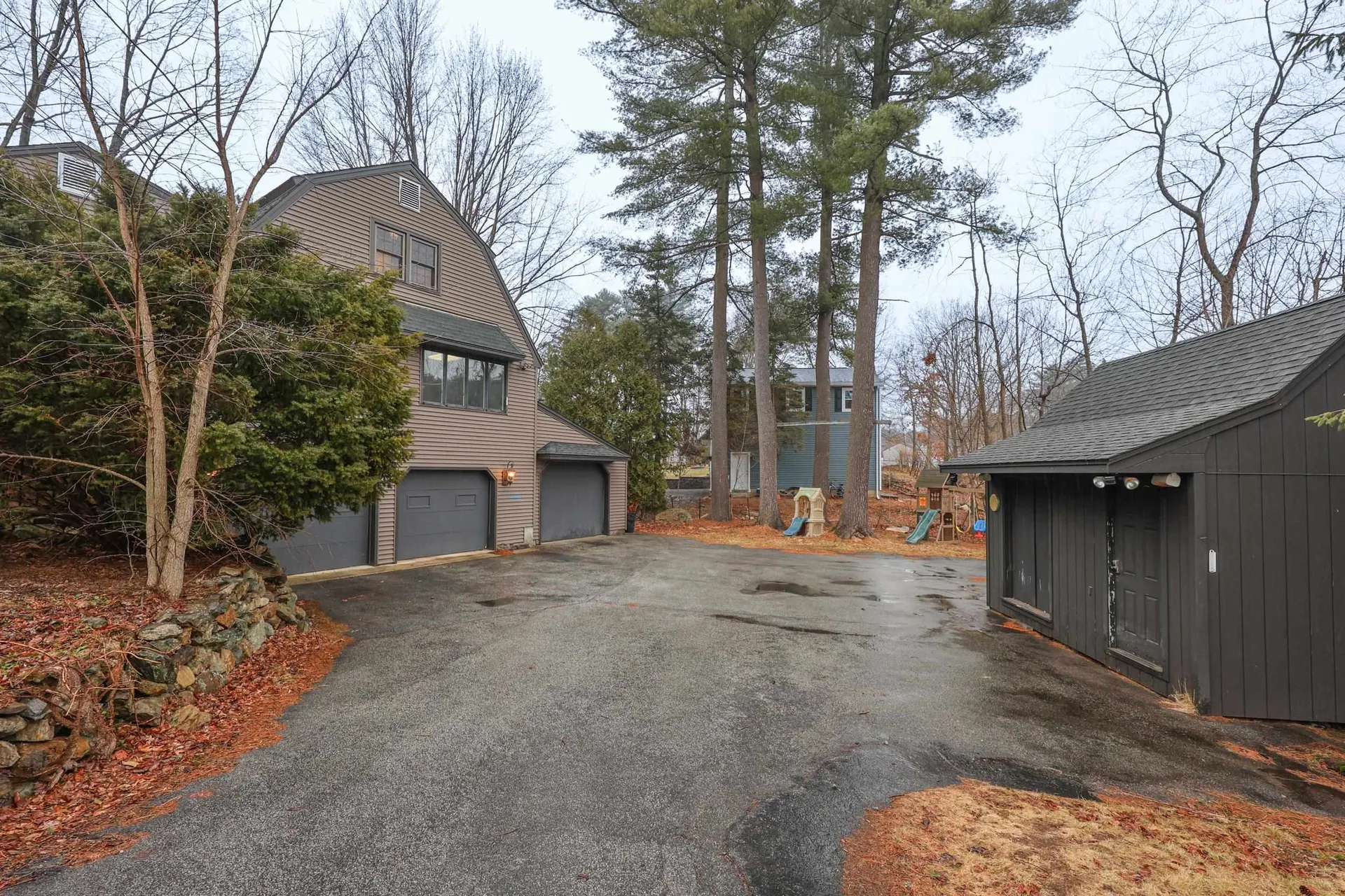 10 Martha Drive Derry NH 03038