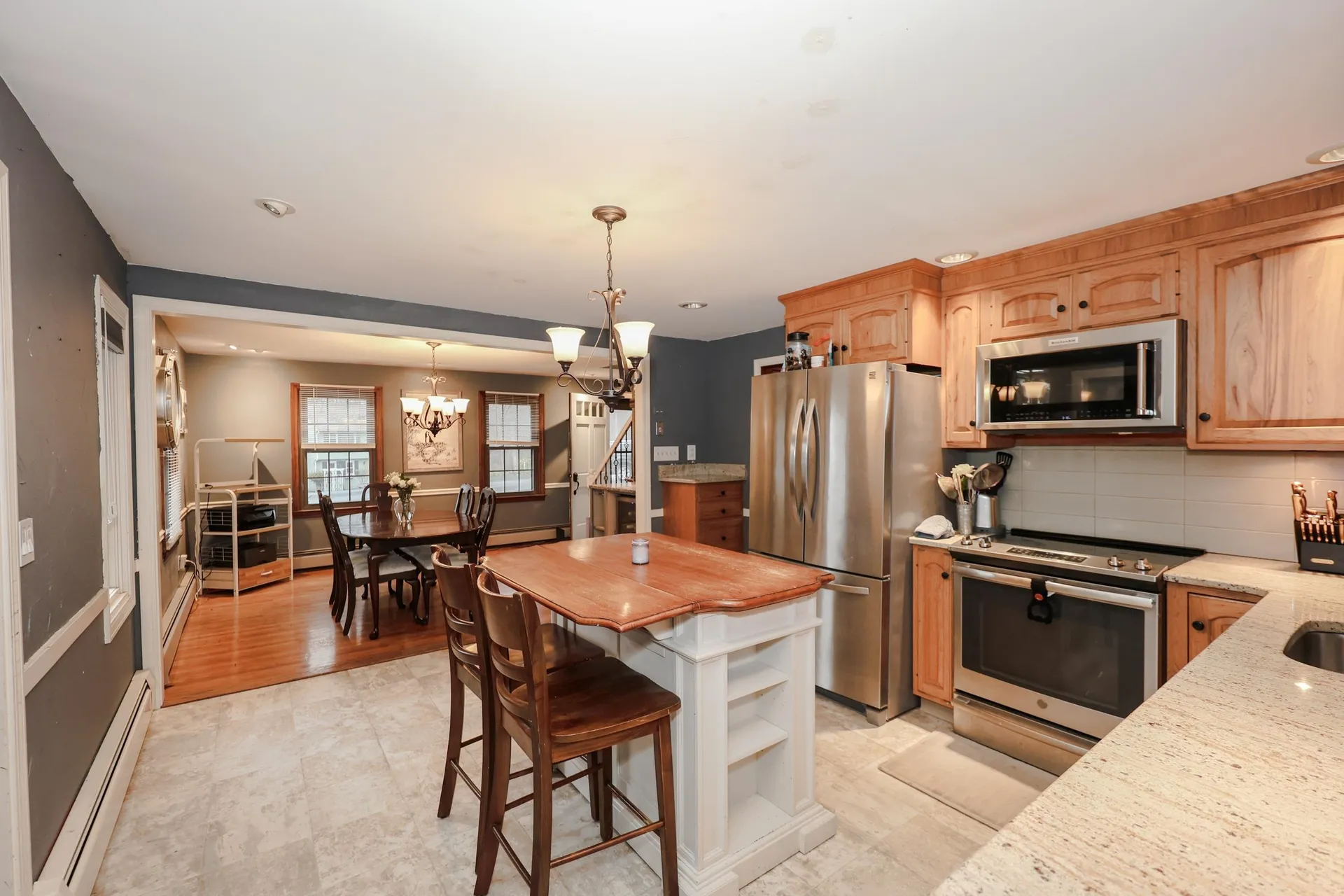10 Martha Drive Derry NH 03038
