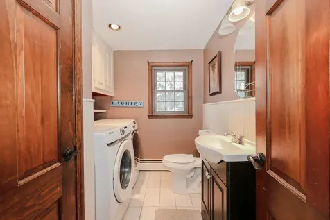10 Martha Drive Derry NH 03038