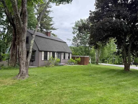 10 Martha Drive Derry NH 03038