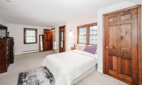 10 Martha Drive Derry NH 03038