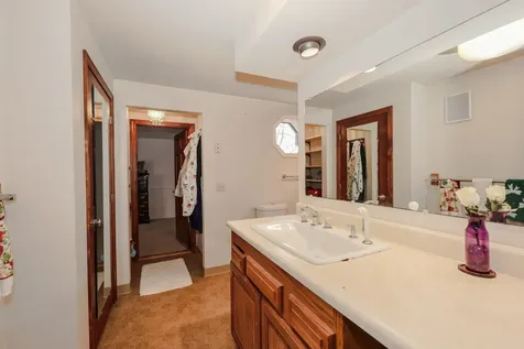 10 Martha Drive Derry NH 03038