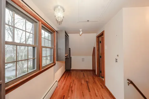 10 Martha Drive Derry NH 03038