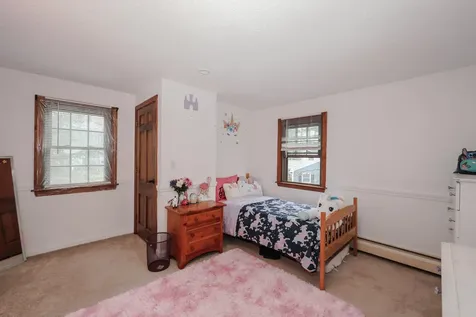 10 Martha Drive Derry NH 03038
