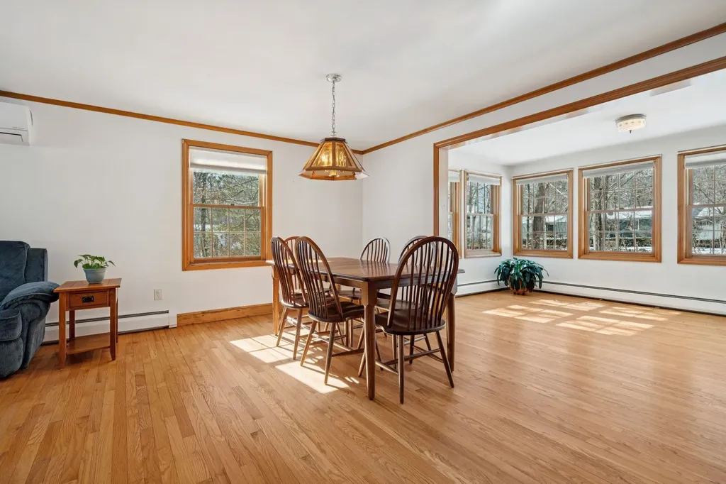16 Birchwood Way Laconia NH 03246
