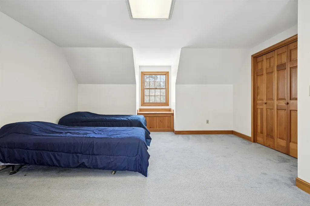 16 Birchwood Way Laconia NH 03246
