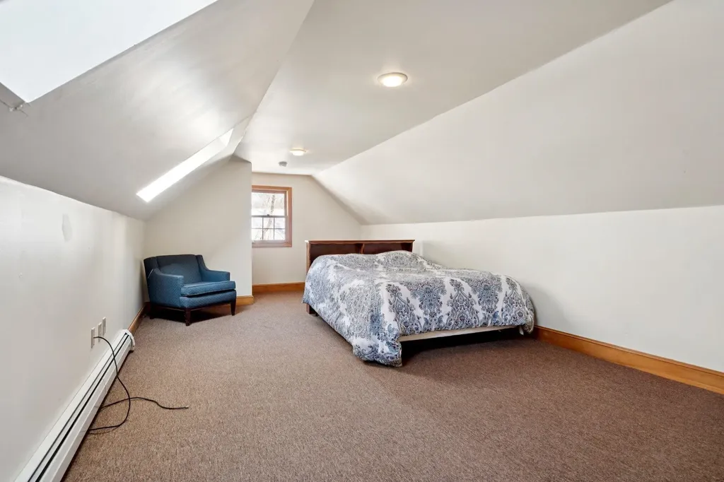 16 Birchwood Way Laconia NH 03246