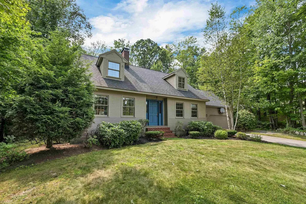 16 Birchwood Way Laconia NH 03246