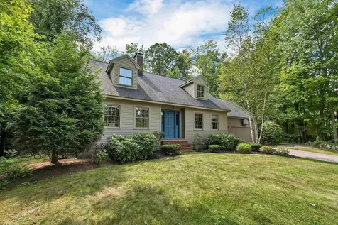 16 Birchwood Way Laconia NH 03246