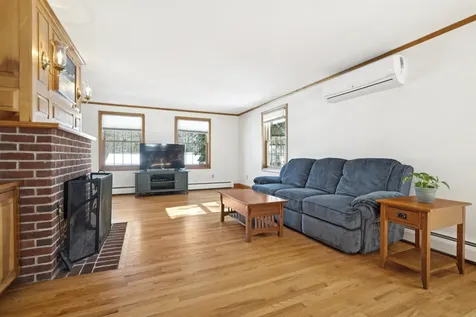 16 Birchwood Way Laconia NH 03246
