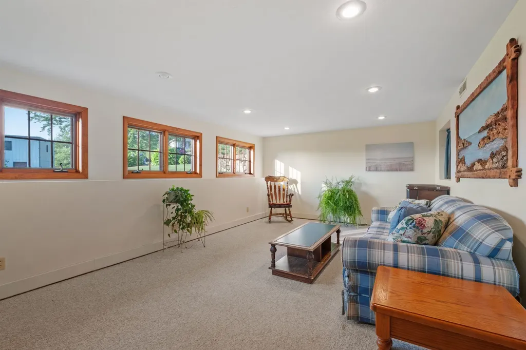 68 Woodwells Garrison Road Hopkinton NH 03229