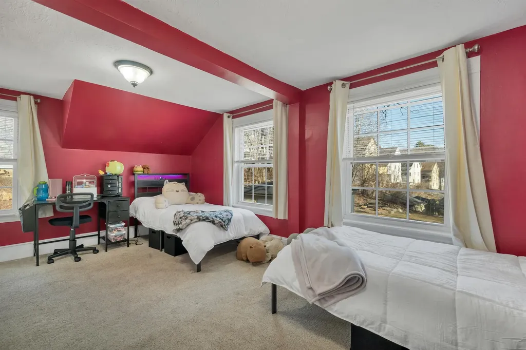 48 Baldwin Street Laconia NH 03246