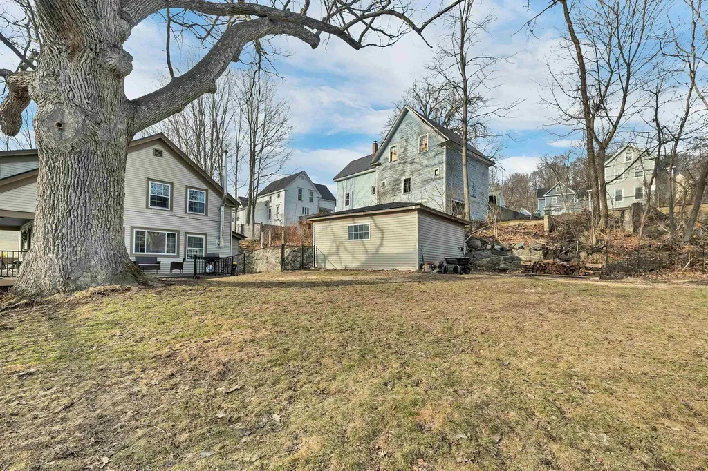 48 Baldwin Street Laconia NH 03246