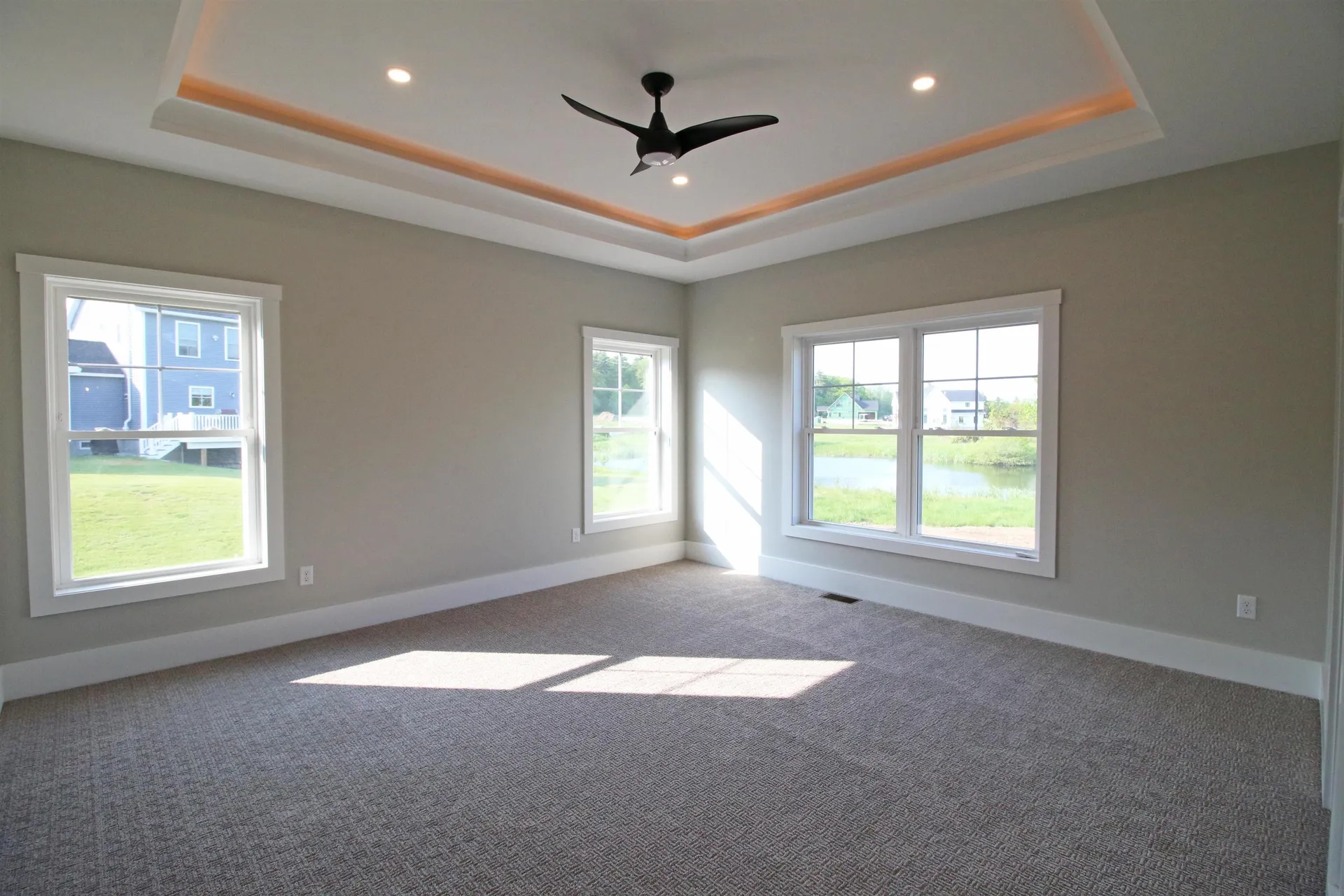 428 Dawn Court Pembroke NH 03275