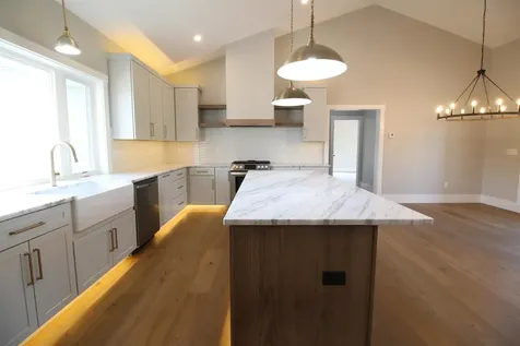 428 Dawn Court Pembroke NH 03275