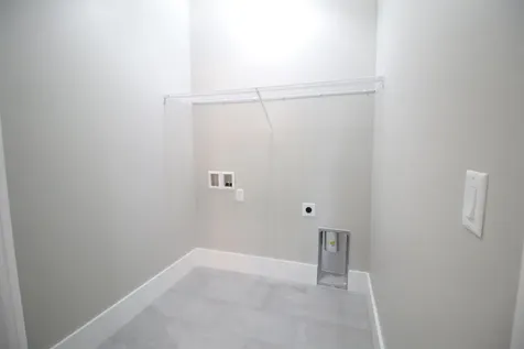 428 Dawn Court Pembroke NH 03275