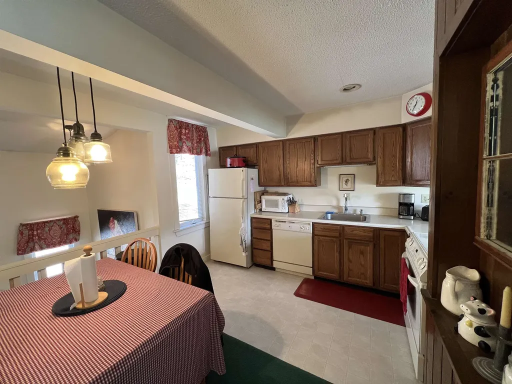 3095 Thompsonburg Road Londonderry VT 05155