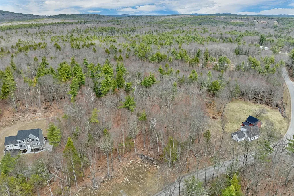 52 Mt. Delight Road Deerfield NH 03037