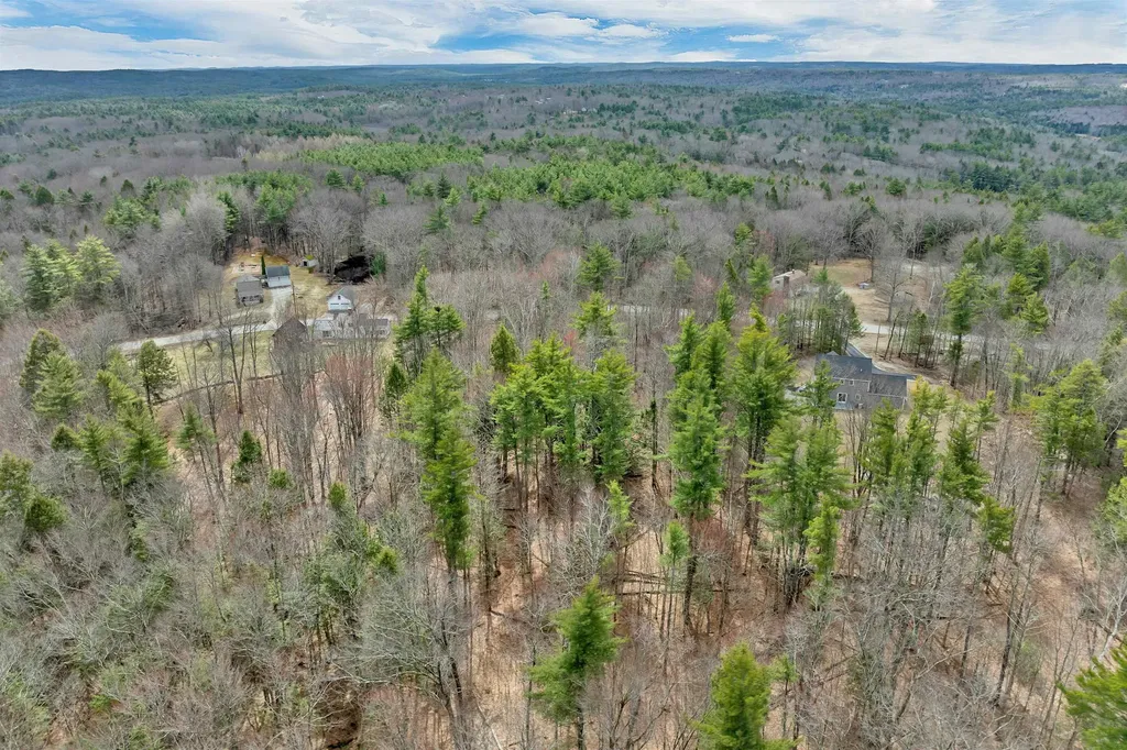 52 Mount Delight Road Deerfield NH 03037