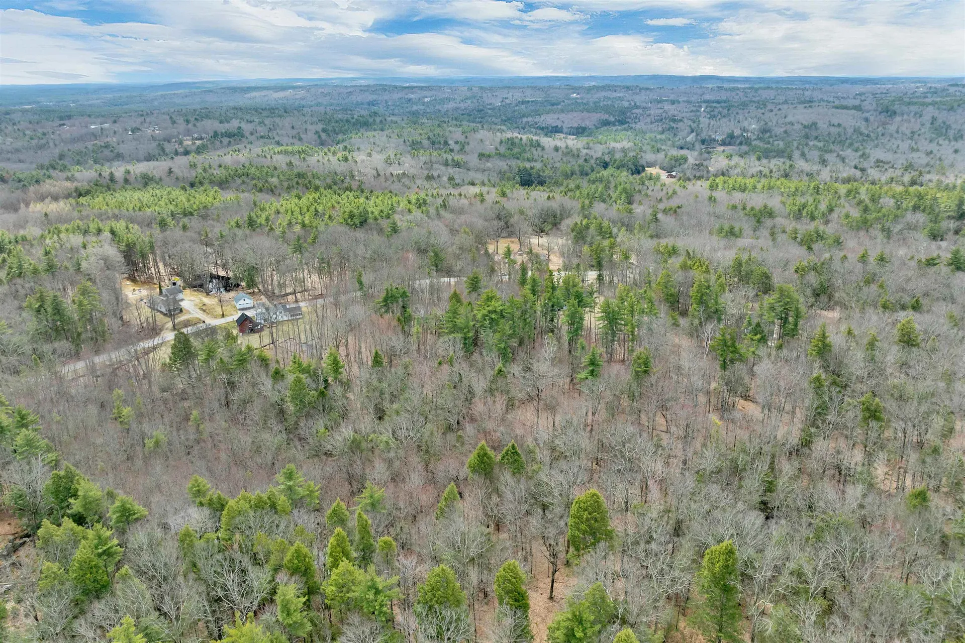 52 Mount Delight Road Deerfield NH 03037