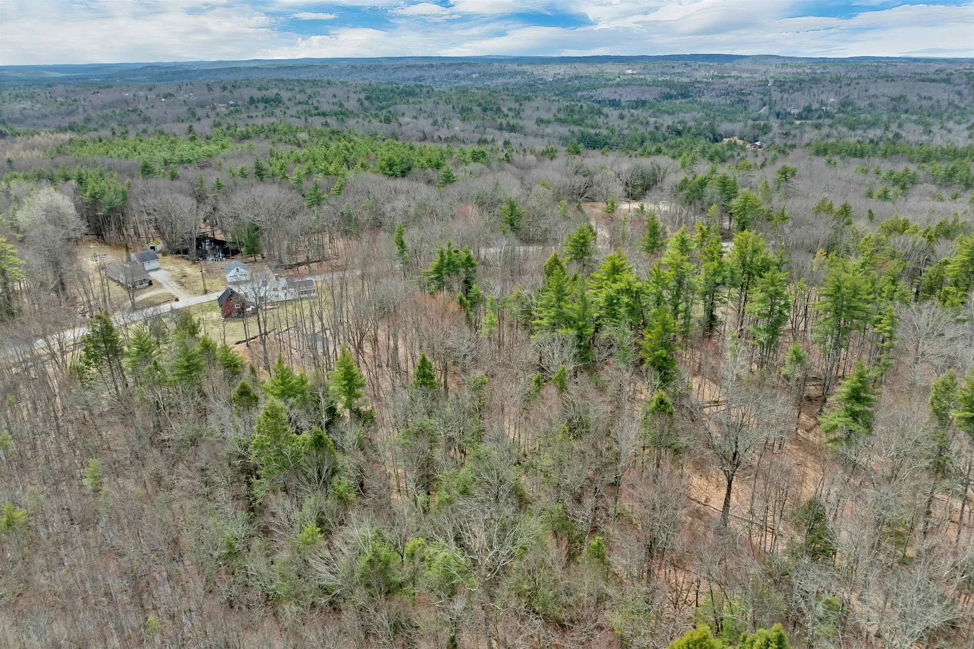 52 Mount Delight Road Deerfield NH 03037