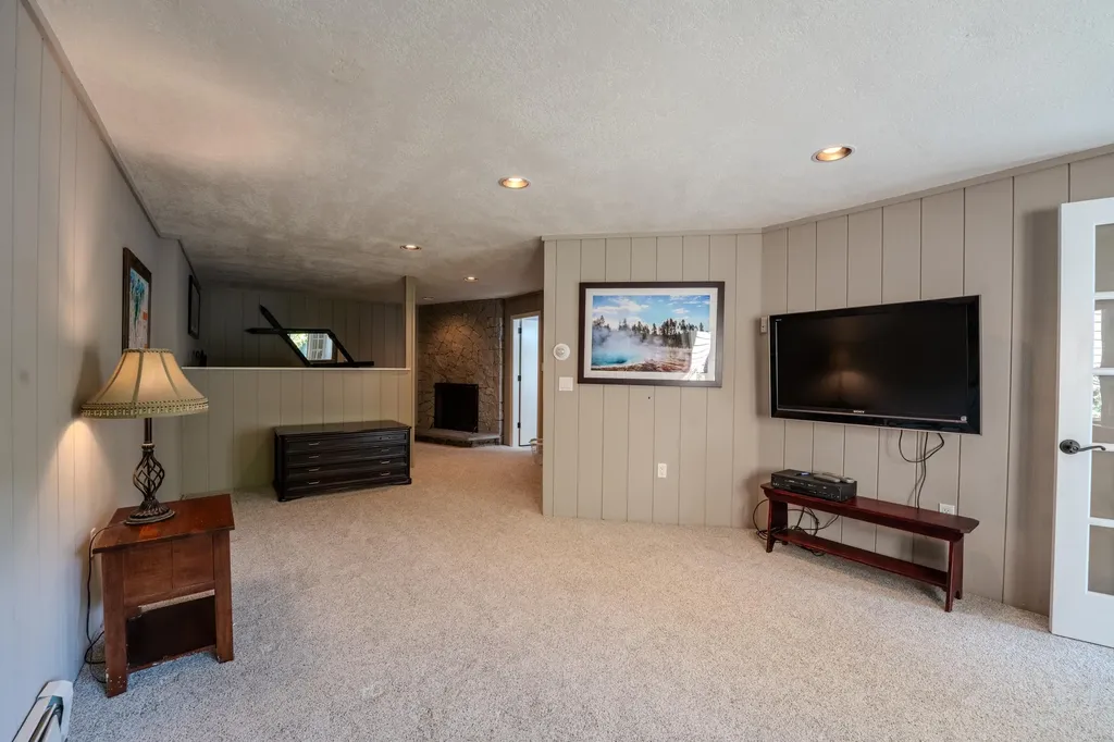 52 Bunker Lane Lincoln NH 03251