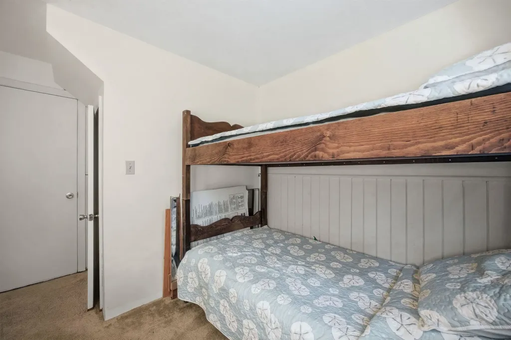 1 Wentworth Lane Barnstead NH 03225