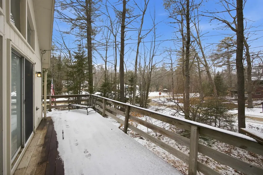 1 Wentworth Lane Barnstead NH 03225