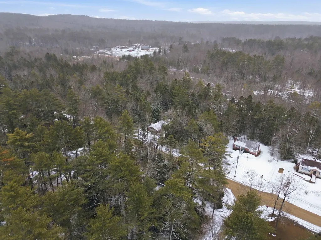 1 Wentworth Lane Barnstead NH 03225