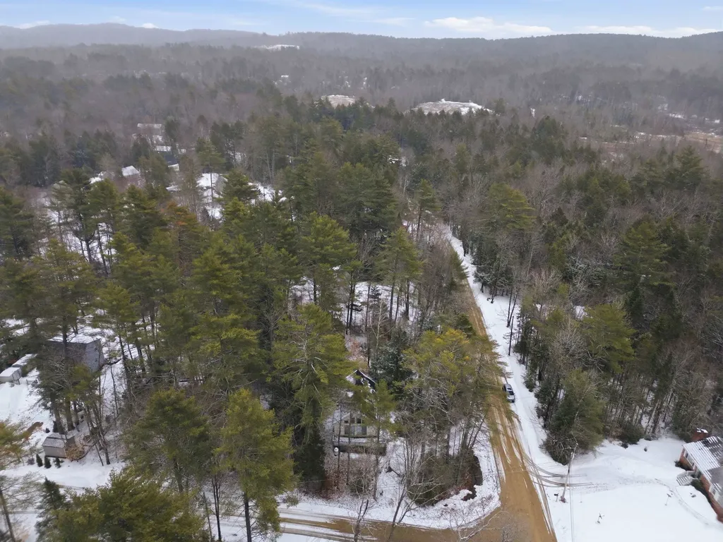 1 Wentworth Lane Barnstead NH 03225