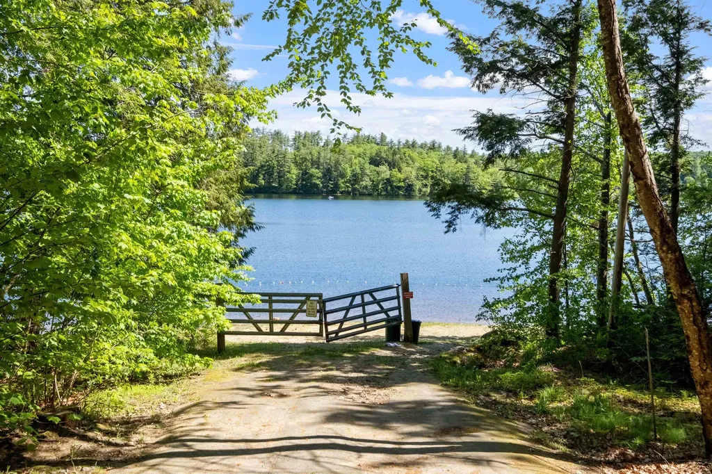 1 Wentworth Lane Barnstead NH 03225