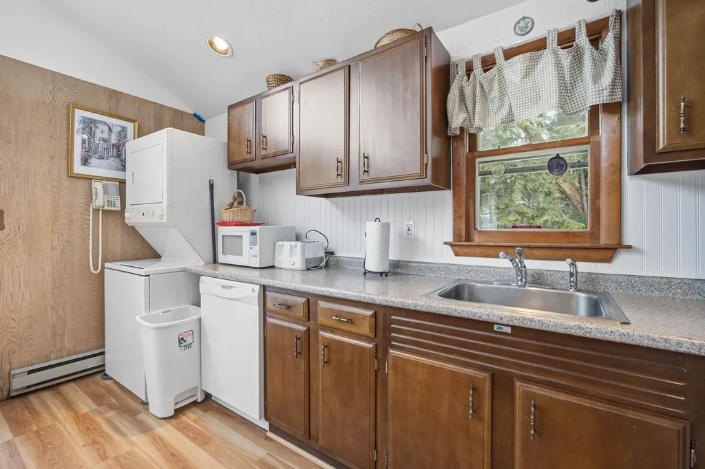 1 Wentworth Lane Barnstead NH 03225