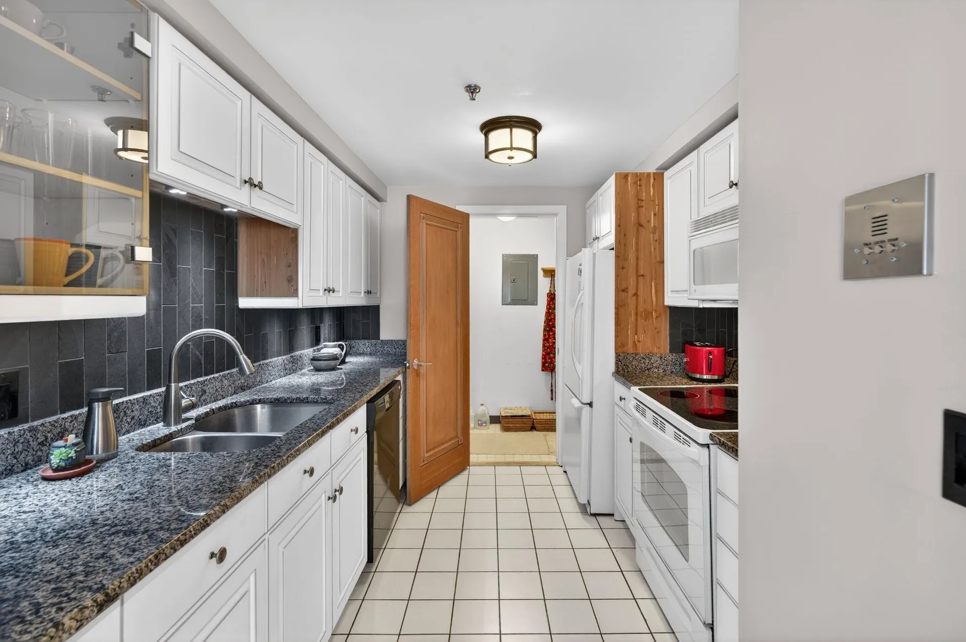 12 Mountain Laurels Drive Nashua NH 03062