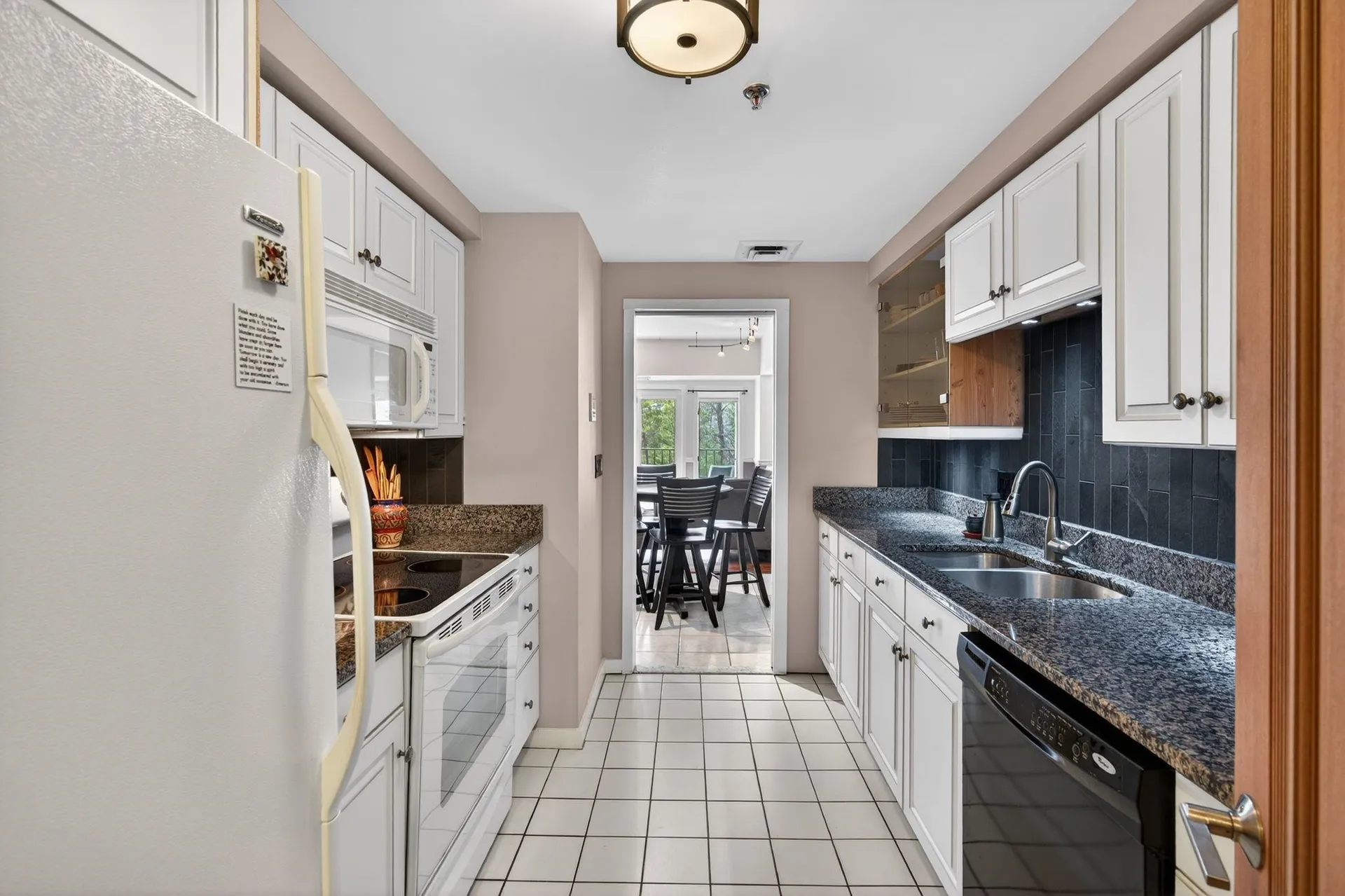 12 Mountain Laurels Drive Nashua NH 03062