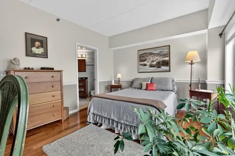 12 Mountain Laurels Drive Nashua NH 03062