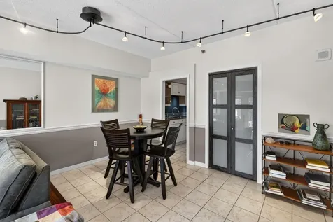 12 Mountain Laurels Drive Nashua NH 03062
