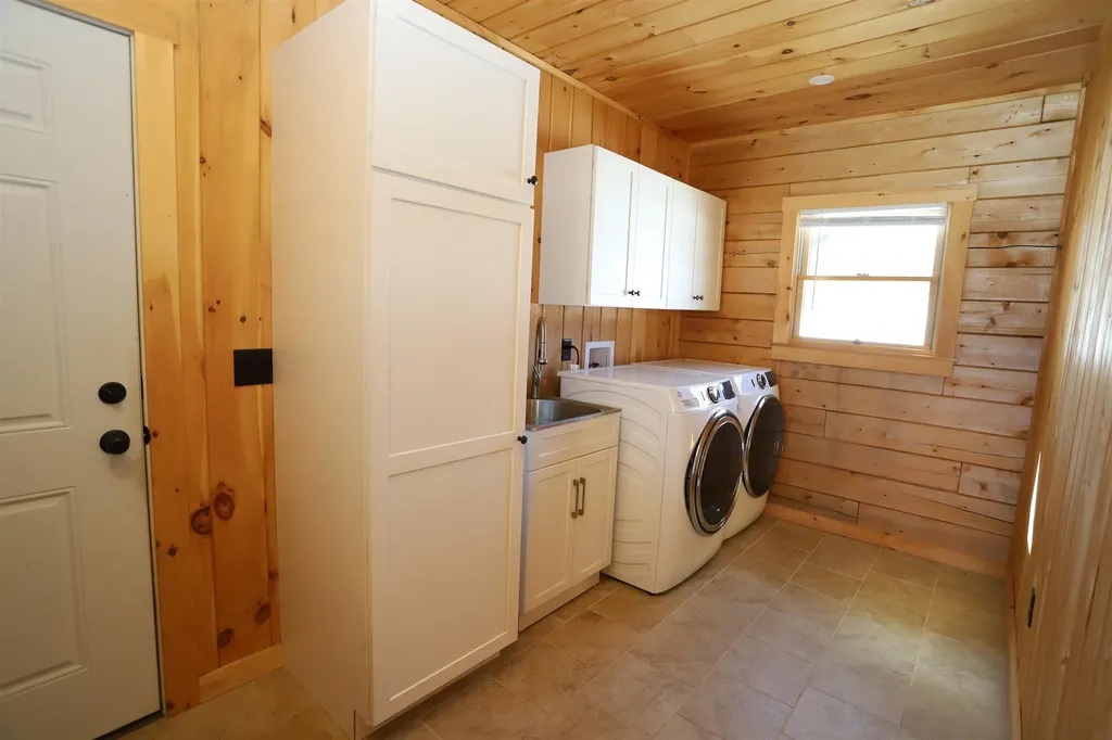 535 Mead Hill Holland VT 05830