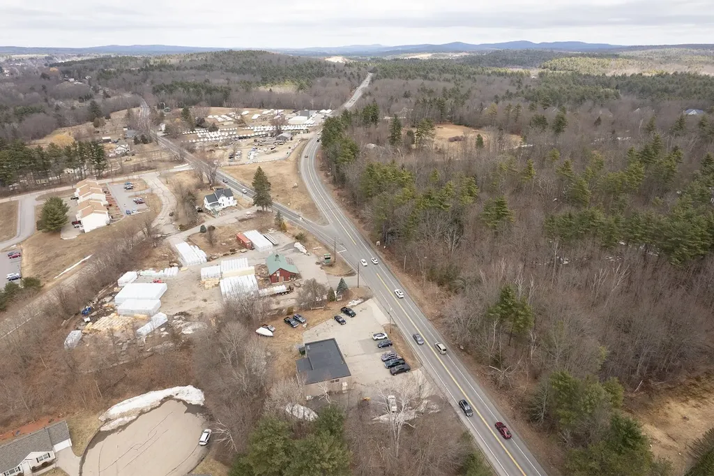 1806 Hooksett Road Hooksett NH 03106
